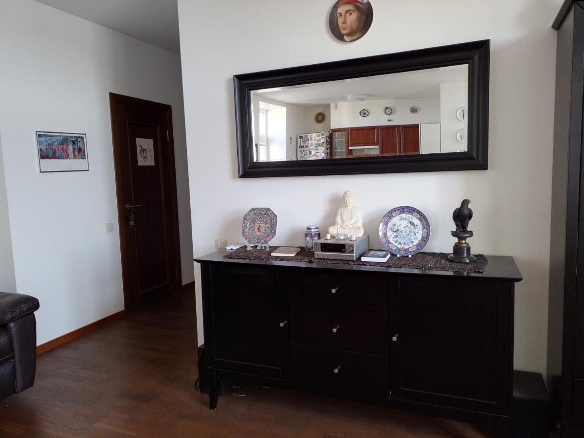 Premium Class Apartment, Free Parking, Maximum 5 Guests, 2 Bedrooms, 3 Beds Апартаменты Рига